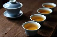 喝茶爱好者必看：避免这两类茶，因为它们的添加剂含量极高