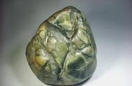 很多人认为这种石头像西瓜，但我并未察觉